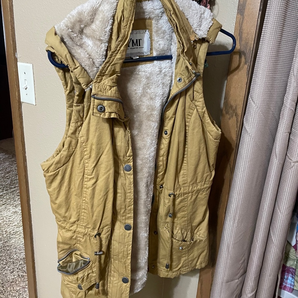 YMI utility vest
